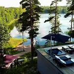Padel - Premium Lakeside & Grounds Lohja