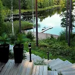 Padel - Premium Lakeside & Grounds