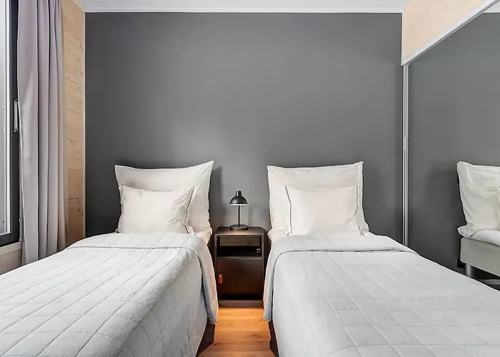 Padel - Premium Lakeside & Grounds