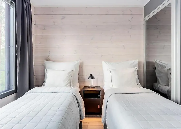 Villa Padel - Premium Lakeside & Grounds Lohja