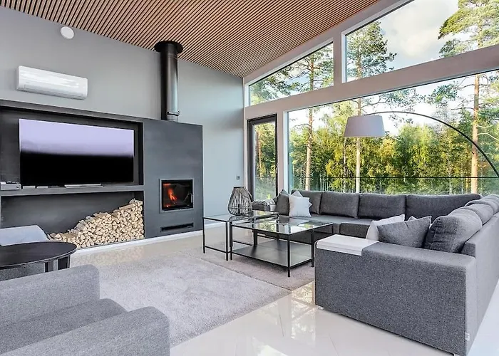 Villa Padel - Premium Lakeside & Grounds *