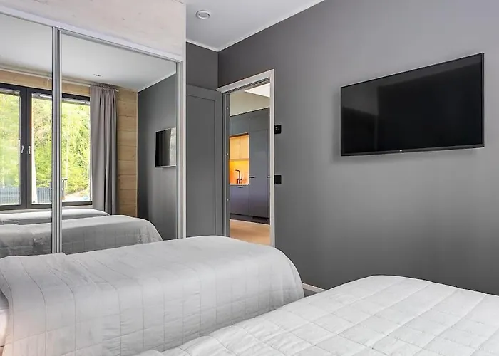 Villa Padel - Premium Lakeside & Grounds Lohja