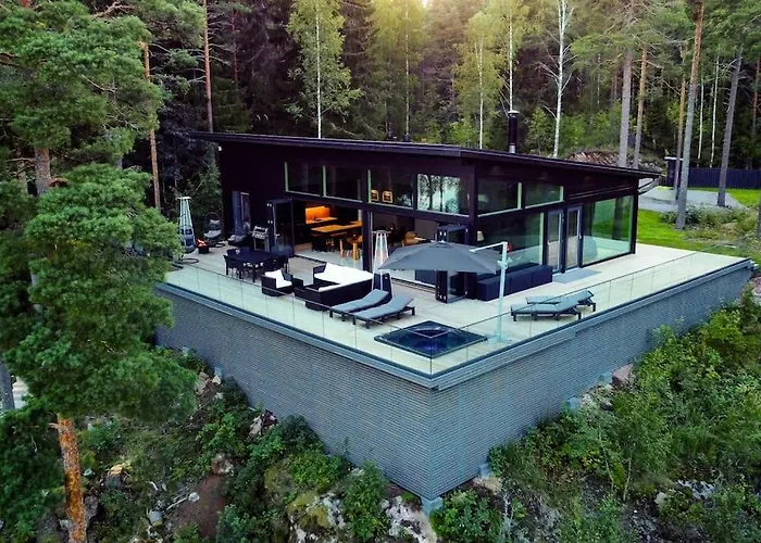 Villa Padel - Premium Lakeside & Grounds Lohja