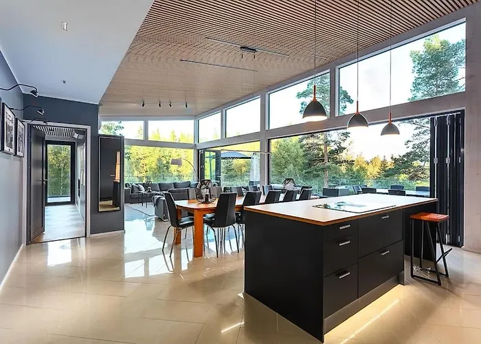 Villa Padel - Premium Lakeside & Grounds *