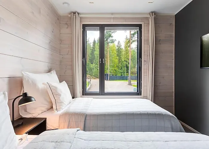 Padel - Premium Lakeside & Grounds Lohja