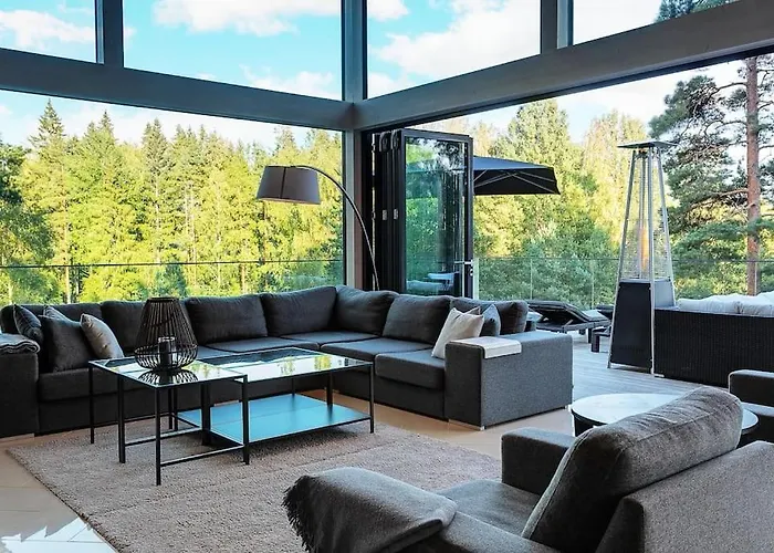 Villa Padel - Premium Lakeside & Grounds Lohja