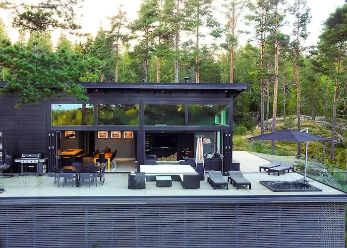 Villa Padel - Premium Lakeside & Grounds Lohja